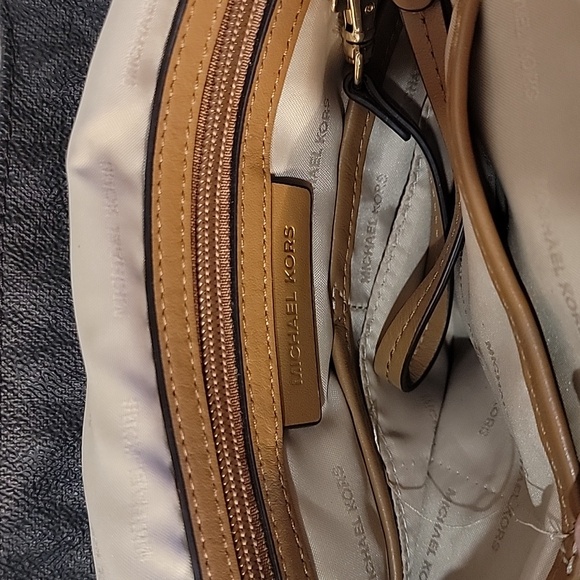 Michael Kors Bag - Picture 11 of 11